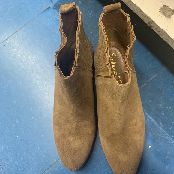 Beige boots - Picture 1 of 2